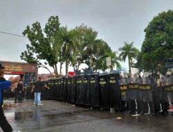 Polda Babel Gelar Simulasi Penanganan Unras di Penutupan Apel Kasatwil 2025, Skenario Tertib Hingga Anarkis ditampilkan