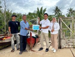 PT TIMAH Tbk Berikan Bantuan Alat Tangkap, Perkuat Produktivitas Nelayan Tradisional Desa Kundur