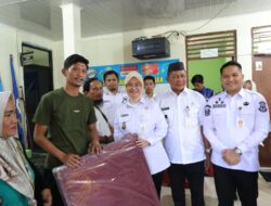 Bantuan Kemensos Sampai ke Warga Terdampak Banjir Rob di Kelurahan Pasir Putih