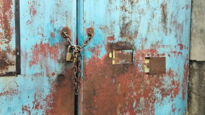 Diduga Jadi Asal Timah Ilegal 22 Ton, Gudang di Sadai Dijaga Satlap Tricakti