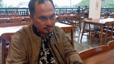 Bahas Isu Penjualan Lahan APL Milik Desa, Kades dan Masyarakat Desa Kurau Barat Gelar Musyawarah