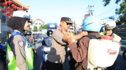 Operasi Keselamatan Menumbing 2026, Polantas Babel Turun ke Jalan Bagikan Helm dan Edukasi Pengendara