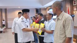 Gubernur Babel Hidayat Arsani Salurkan Dana Hibah sebagai Wujud Nyata Dukungan Pemprov Babel Kepada Masyarakat