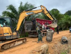 Perlancar Drainase, 10 Titik Gorong-gorong Beton Dibangun TMMD di Desa Penutuk