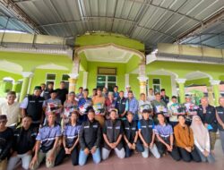 KUA Toboali dan Tim Baher Salurkan Kado Kasih Sayang untuk 18 Marbot Masjid